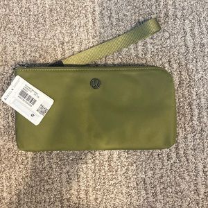 Lululemon Curbed Wristlet Bronze Green -NWT